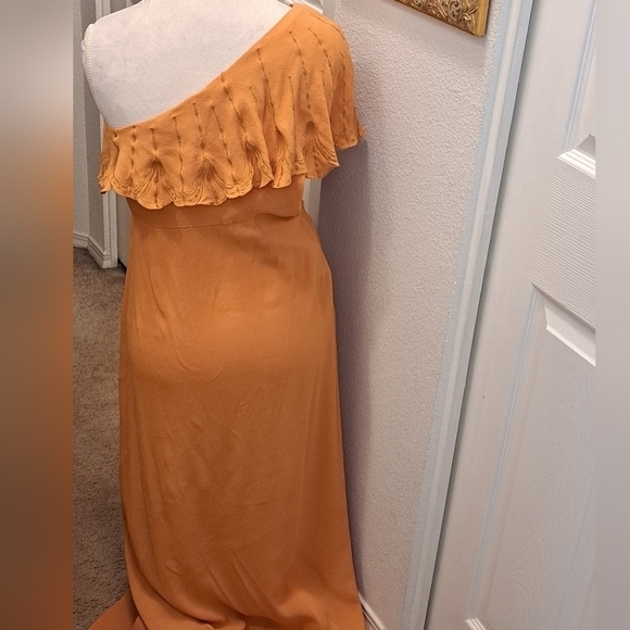 Honey Belle Mustard One Shoulder With Ruffled Sleeve Maxi Dress  Size L - Picture 3 of 7